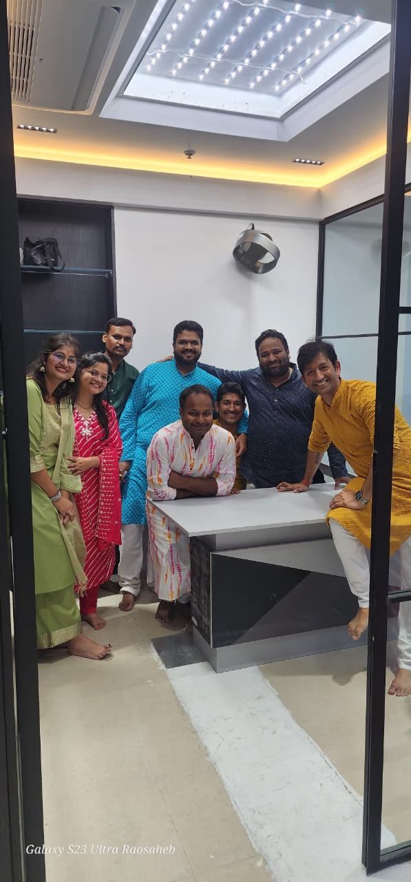 Office & team moment 11