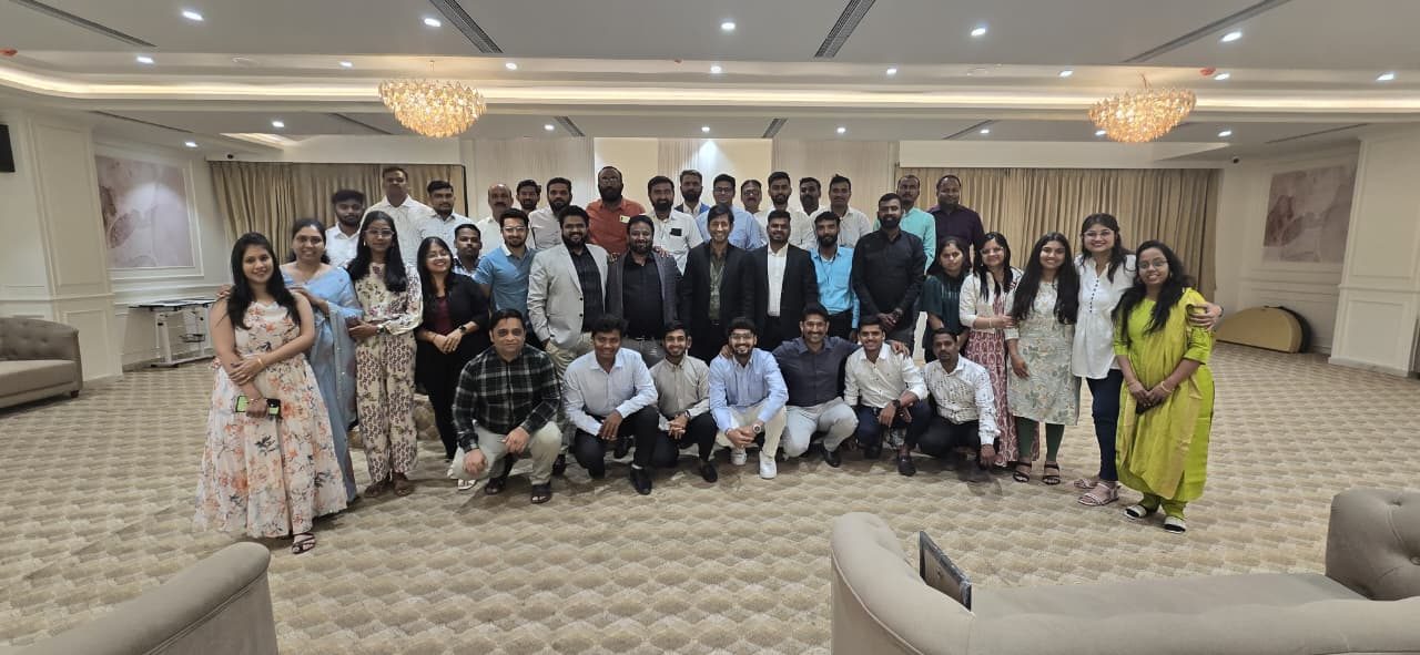 Office & team moment 16
