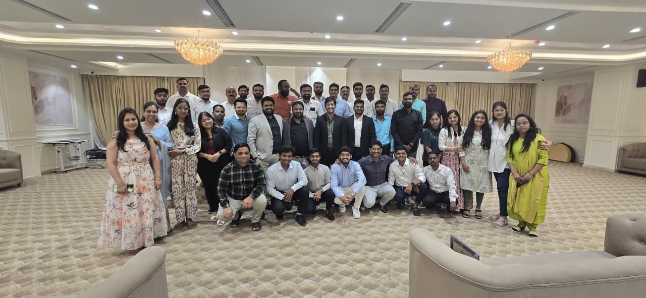 Office & team moment 24