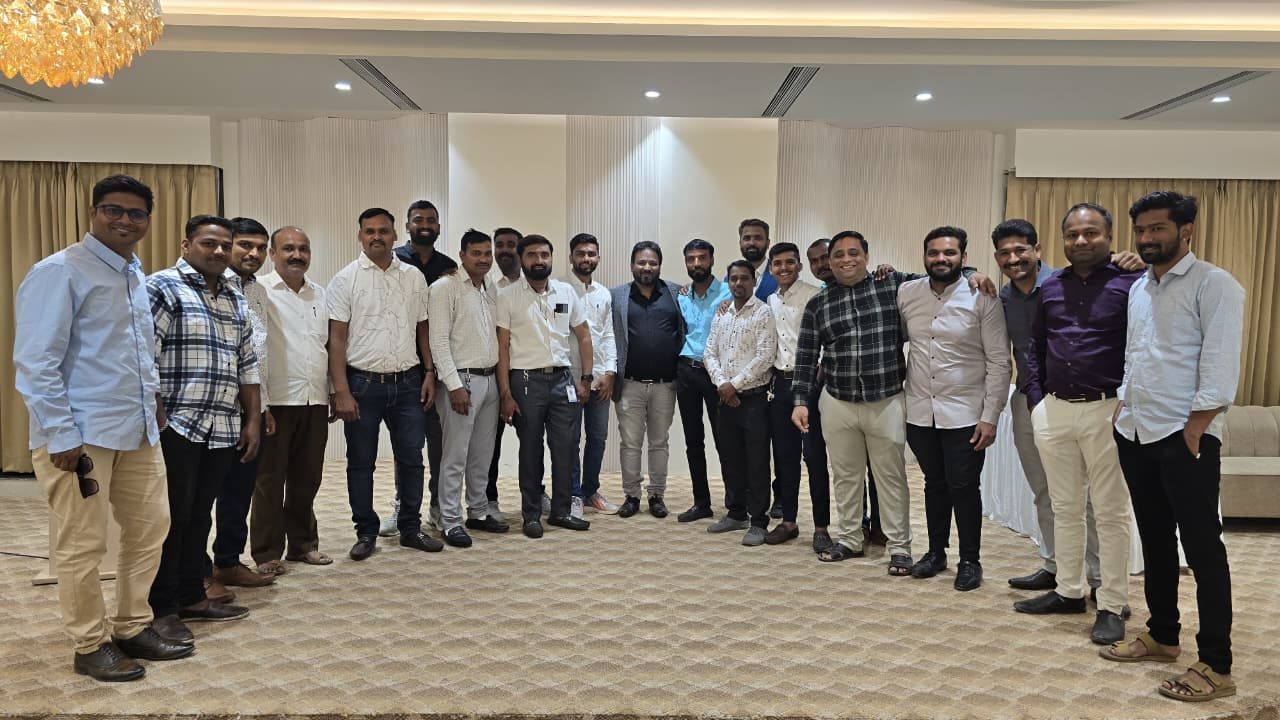 Office & team moment 25